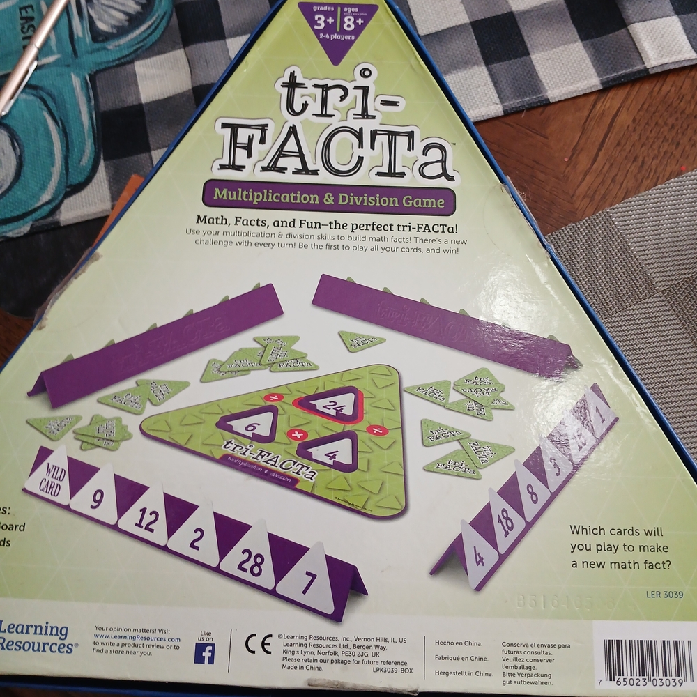 Learning Resources Tri-Facta Math Game - Green - Picture 3 of 3